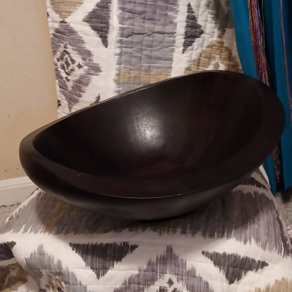 Nambé Butterfly Salad Bowl  Espresso. - Picture 5 of 6